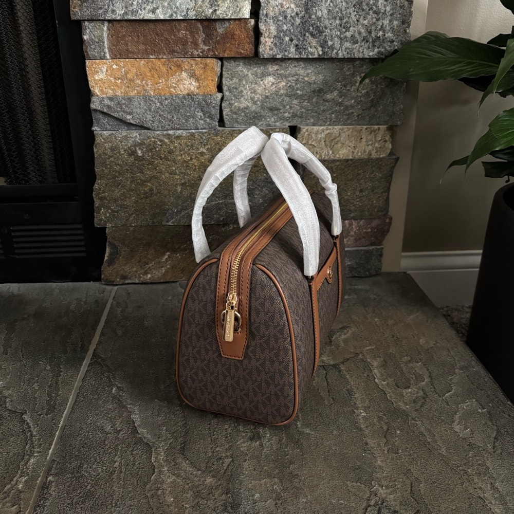 NWT Michael Kors Medium Logo Duffel Satchel - Picture 5 of 14